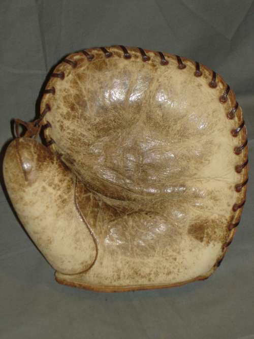 White Basemitt Front